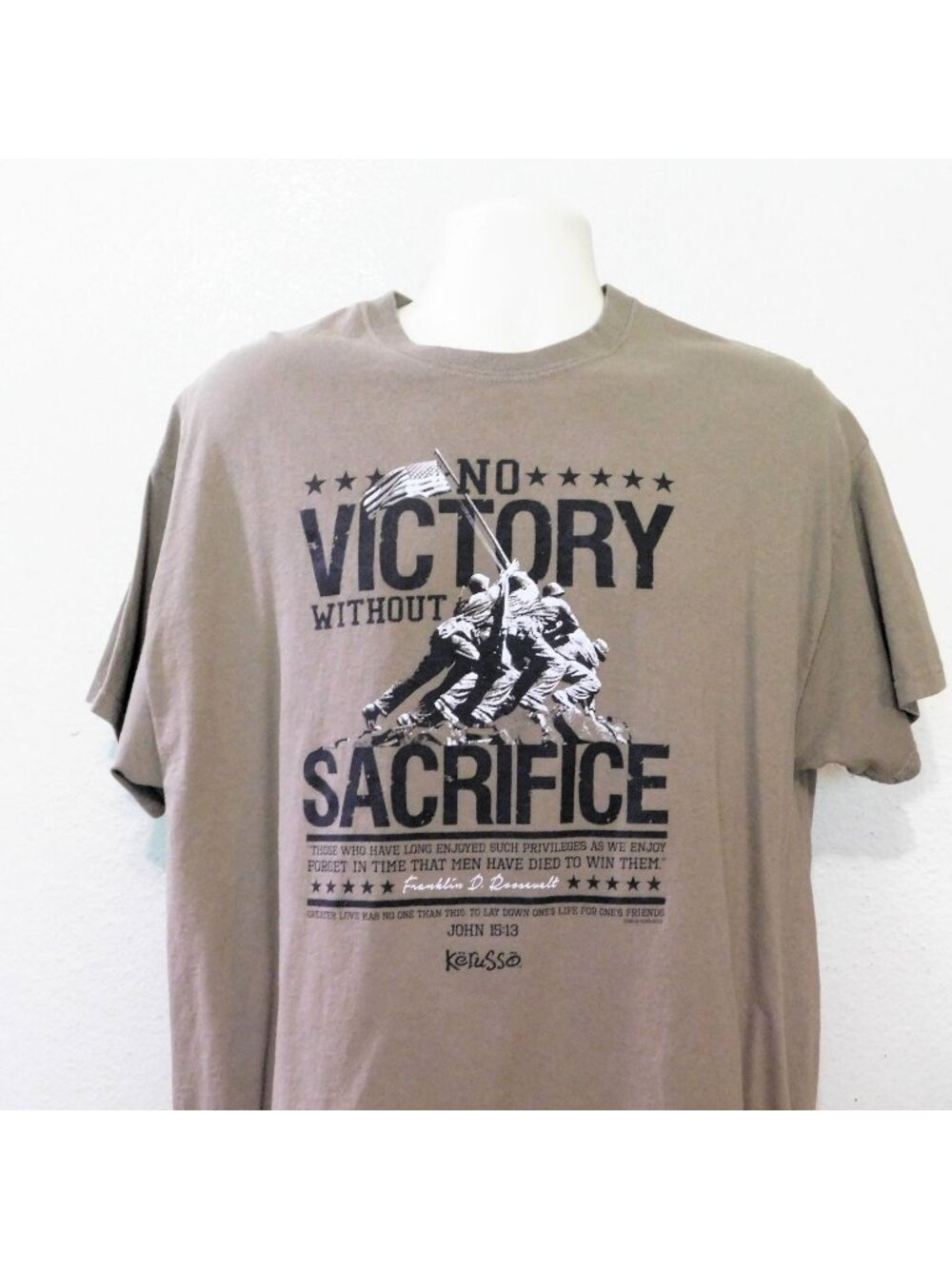 No Victory Without Sacrifice Kerusso Graphic T-Shirt Mens XL Brown Gildan Cotton